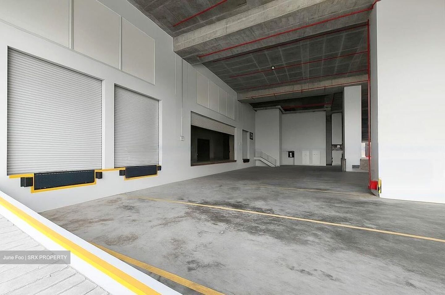 Joo Koon Circle (D22), Warehouse #457372761